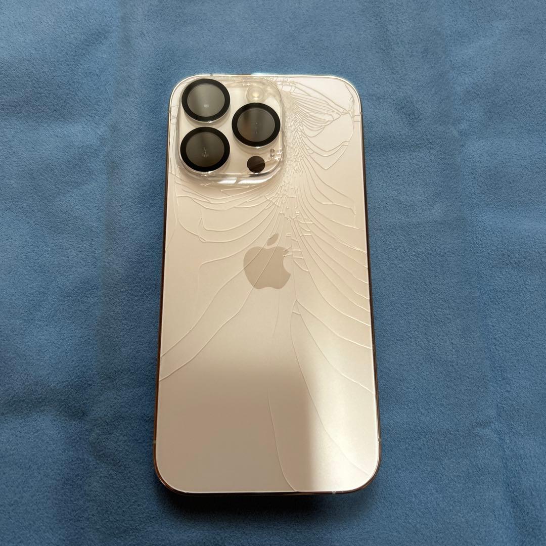 Apple iPhone 14 Pro シルバー 本体 背面割れ