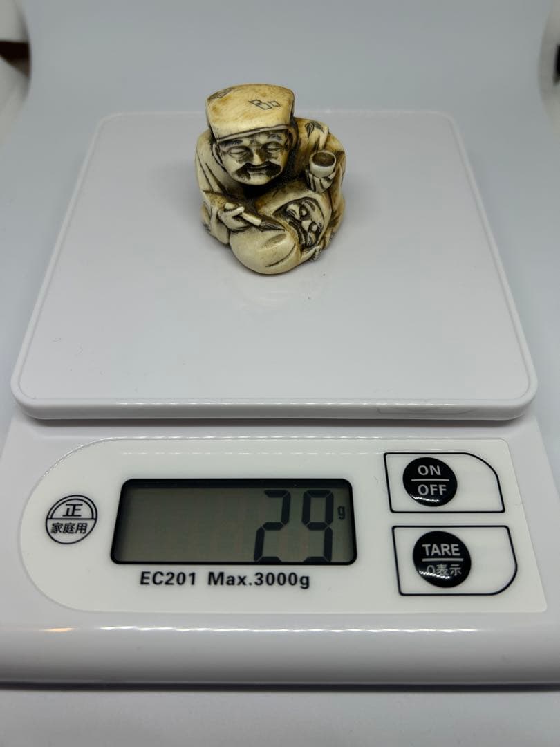 人物根付 二体揃 在銘「千広」「白之」 牙風彫刻 時代根付 骨素材