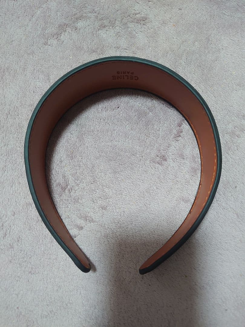 新品CELINEセリーヌトリオンフレザーヘアバンドカチューシャブラック訳あり