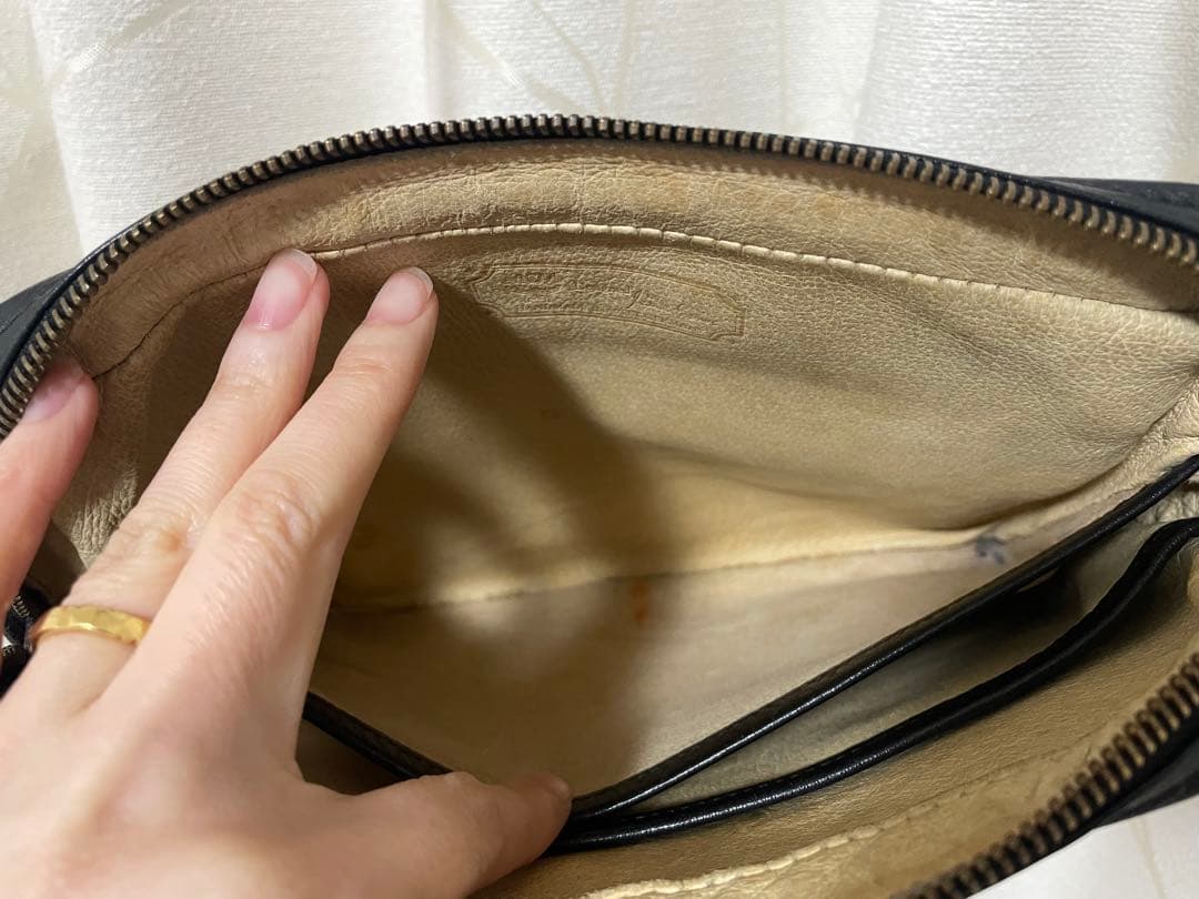 MCM ブラックレザー ショルダーバッグ