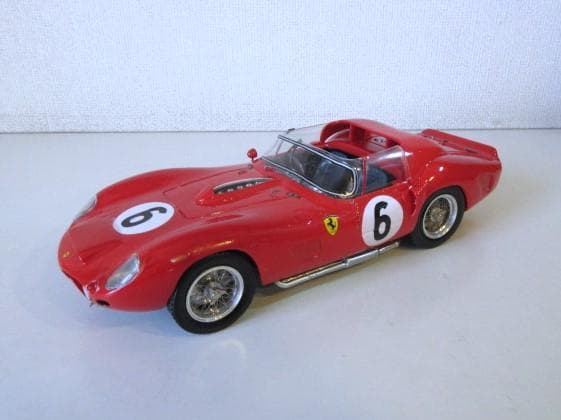 特価 Q-MODEL (1/24) フェラーリ 330TR