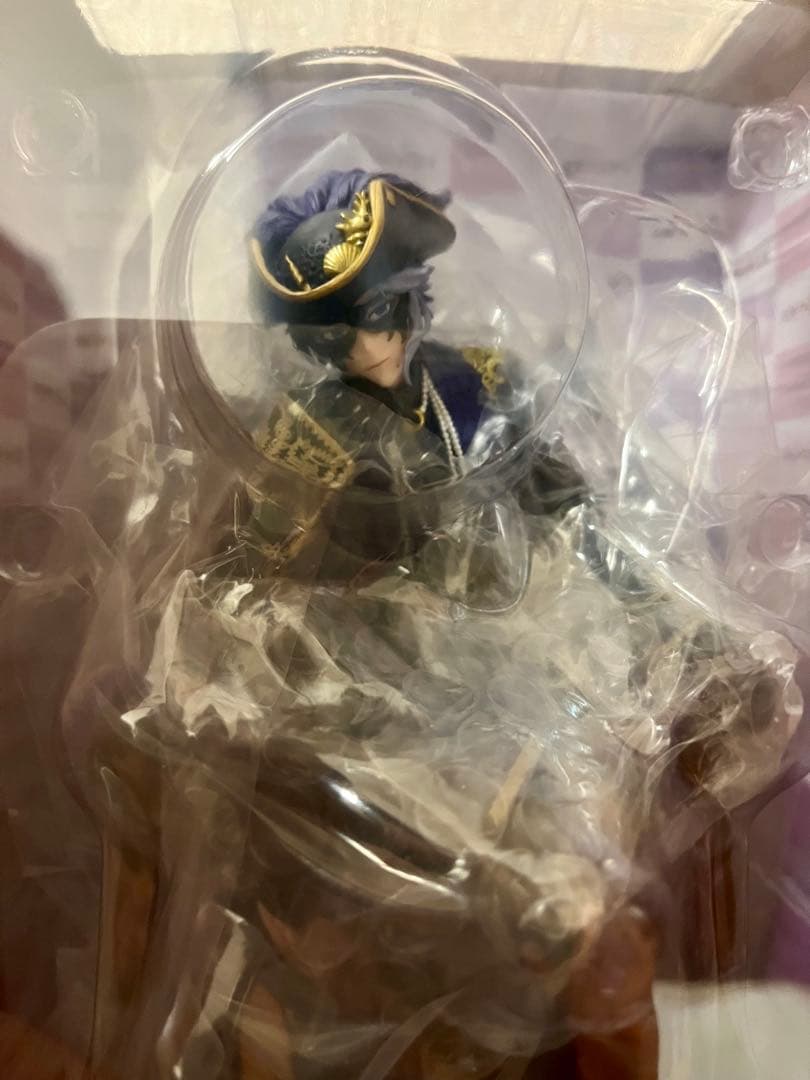 ツイステ アズール・アーシェングロット フィギュア グロリアス