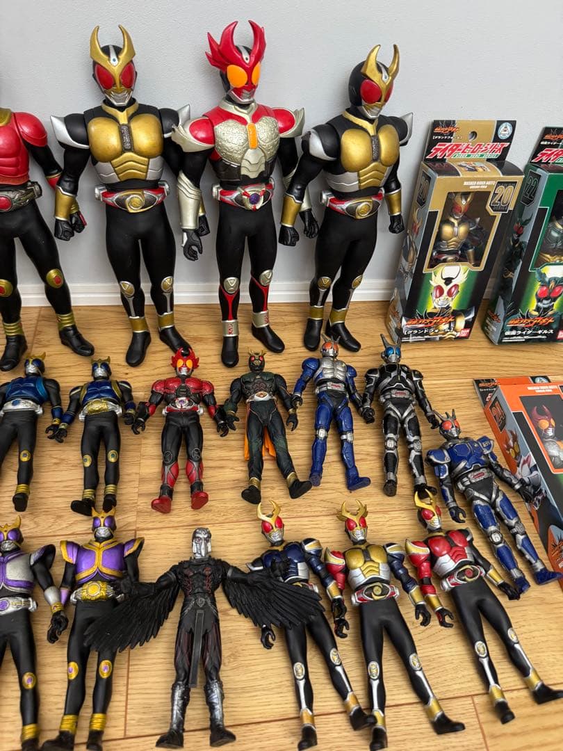 仮面ライダークウガ、アギト、龍騎　ソフビまとめ売り