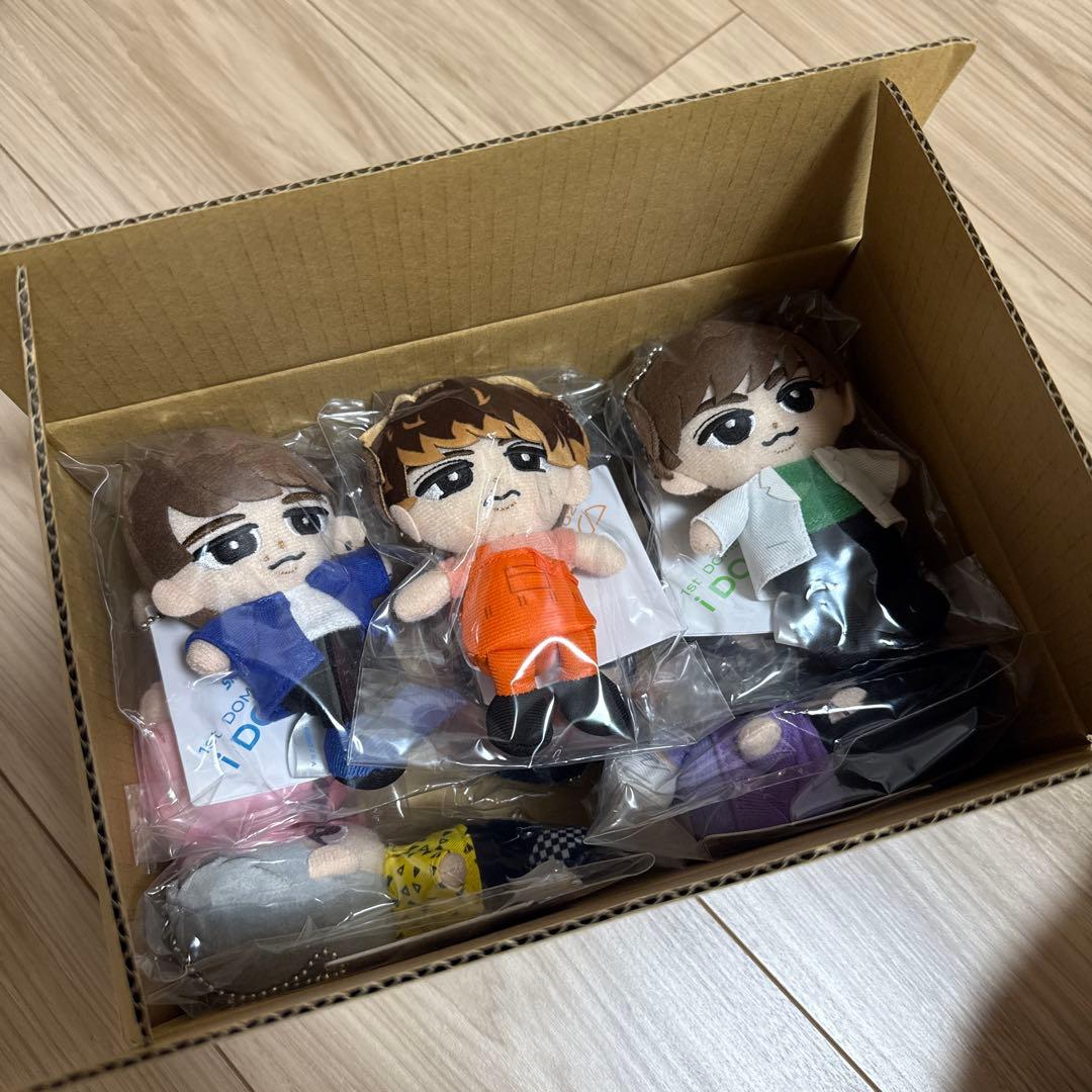 SnowMan すのチル ぶら下がりシリーズ ぬいぐるみ 8体セット - メルカリ