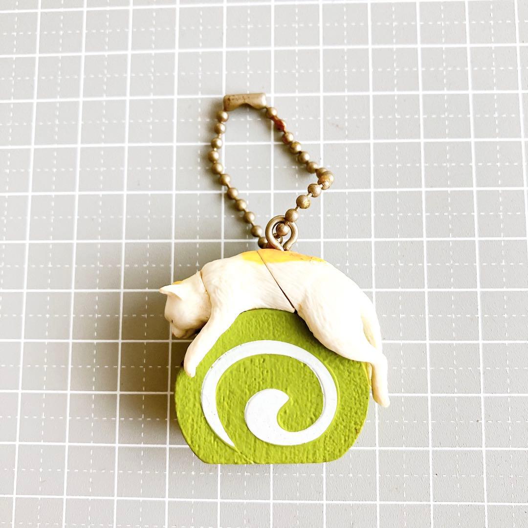 ☆☘️アニコラ　ねこcafe7 抹茶ニャロールケーキ　カプセルトイ ミニチュア￼