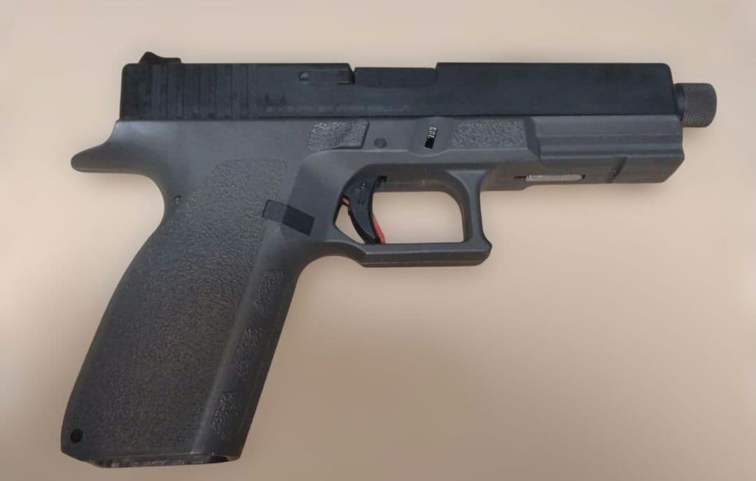 CARBON8製 ストライカー9 QUELL バトルシップグレー限定版おまけ付き