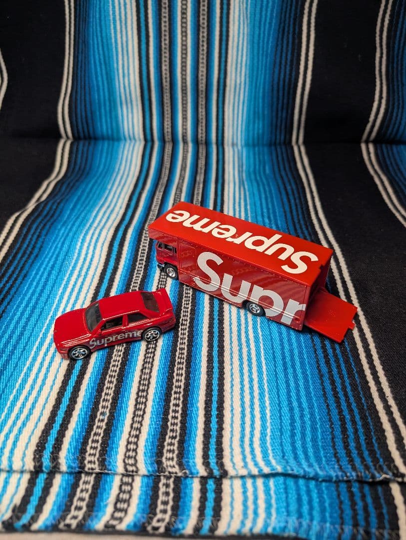 Supreme Hot Wheels Fleet Flyer ミニカー BMW