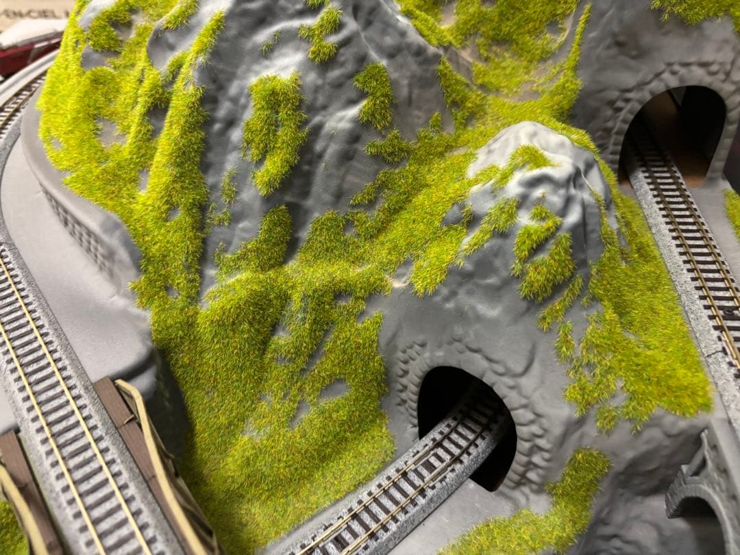 KATO(ラウンドハウス) Nゲージ　アルプスの氷河特急デスクトップレイアウト