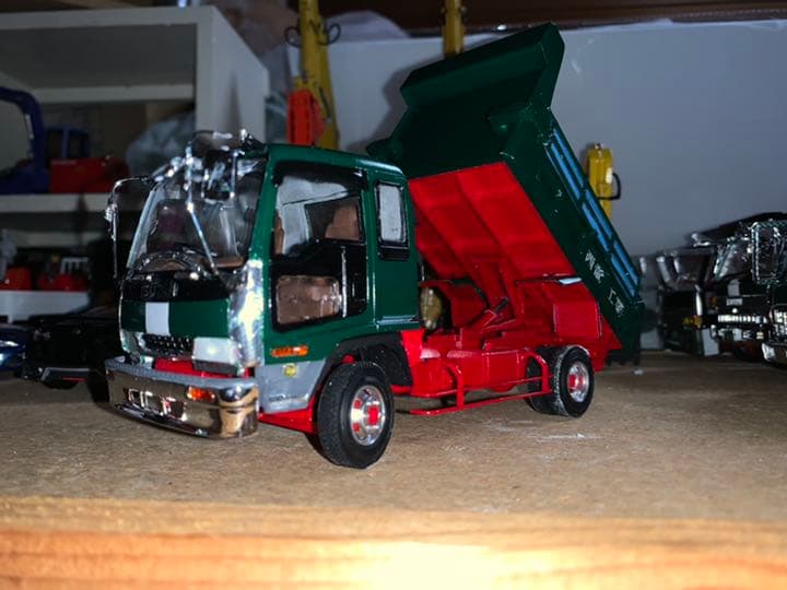 アオシマ1/32 4トンダンプ