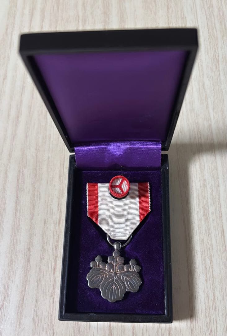 美品 日本海軍 勲章 勲八等白色桐葉章｜