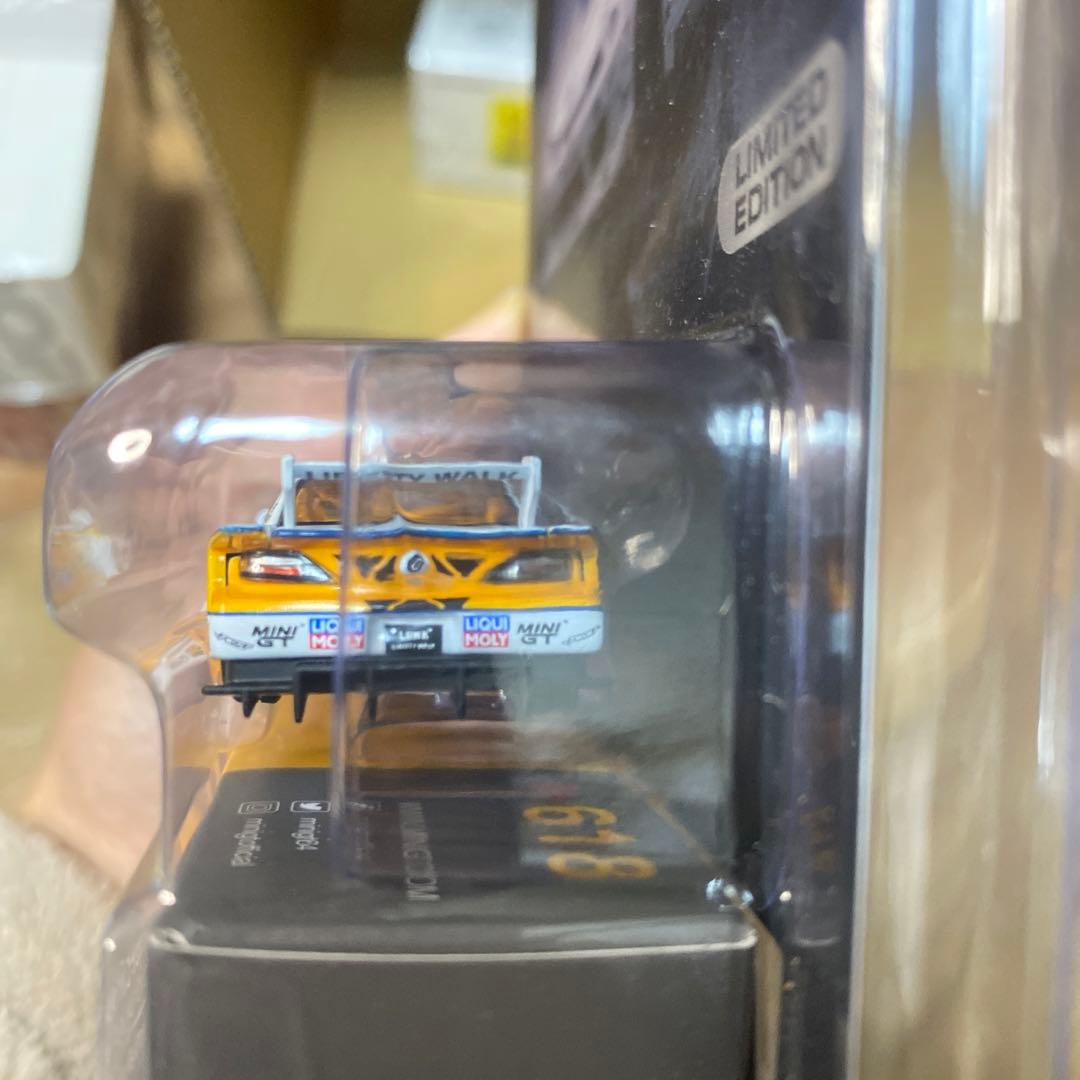 MINI GT Nissan S14 Silvia 23 チェイス