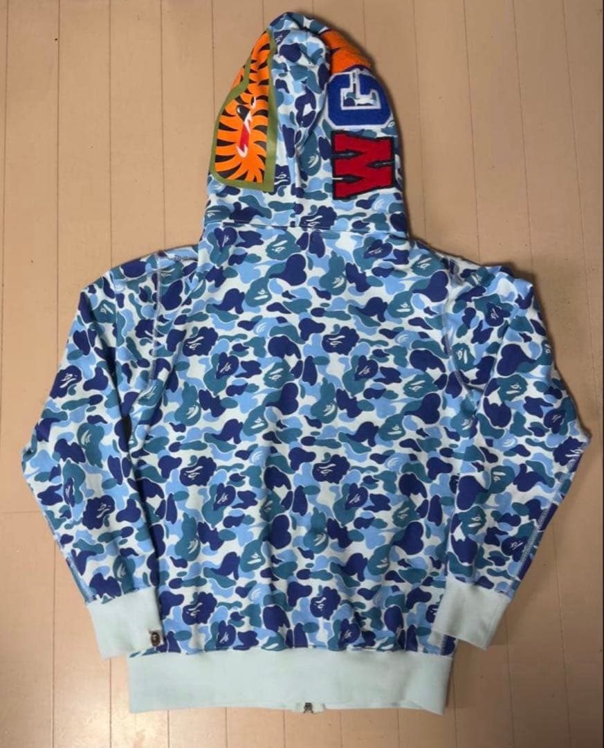 A BATHING APE シャーク パーカー S れ 出品