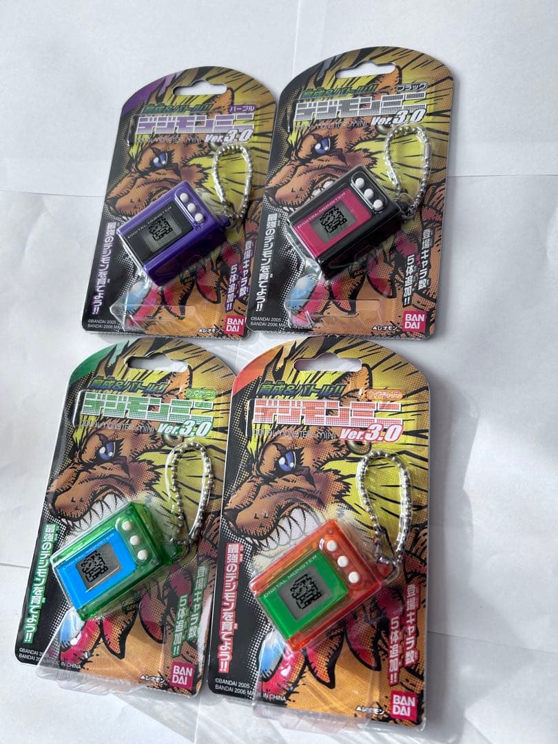 デジモンミニ3.0 全色4つセット　2つ開封済み、2つ未開封