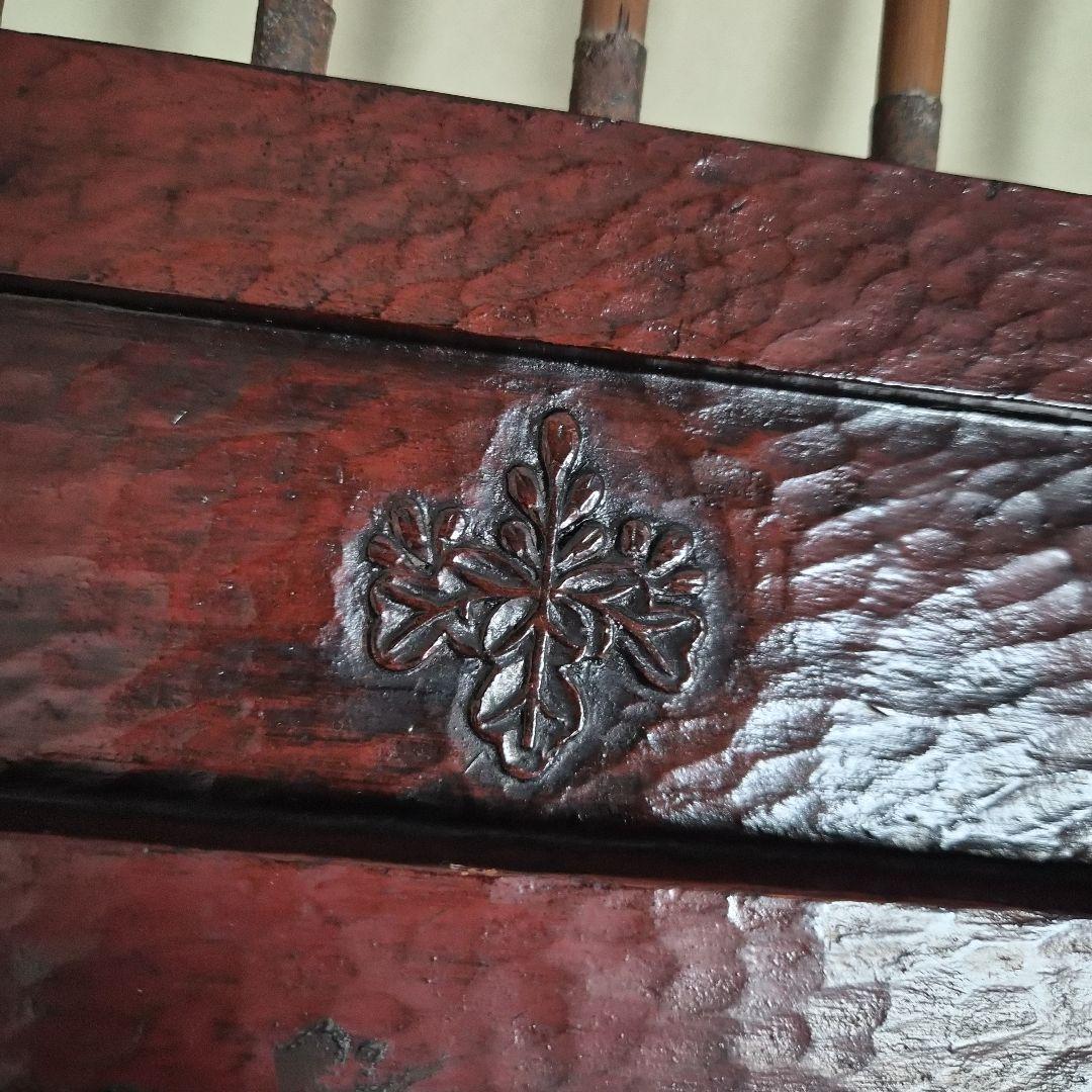 鎌倉彫のような【矢衝立】