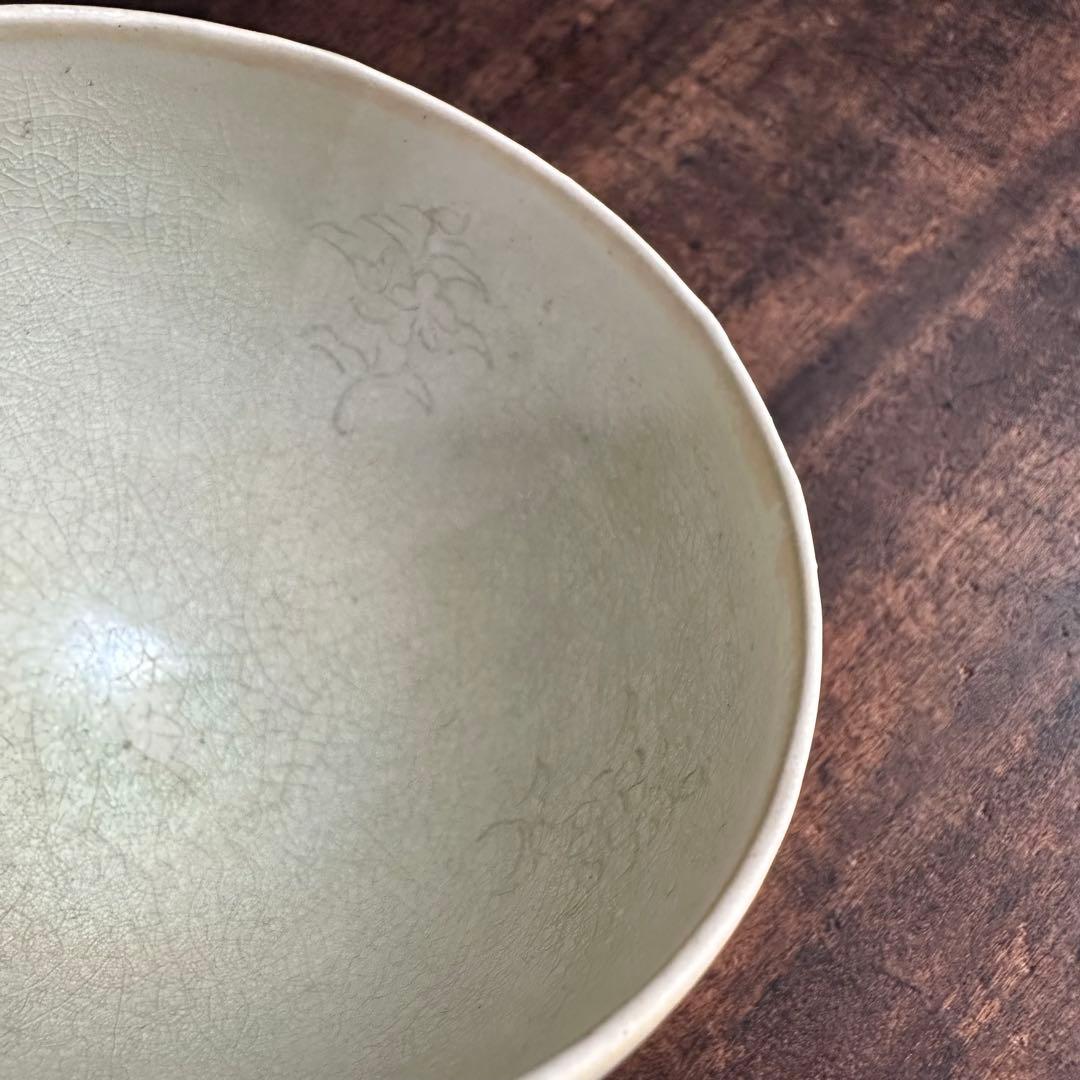 超希少】 高麗 青磁 陰刻 菊花紋 茶碗 朝鮮美術 古玩 骨董 美品