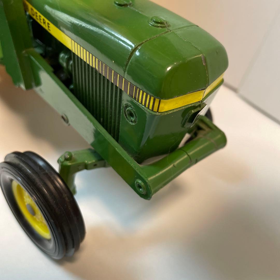 2211.ジョンディアトラクターJD2010 1/16ミニカー