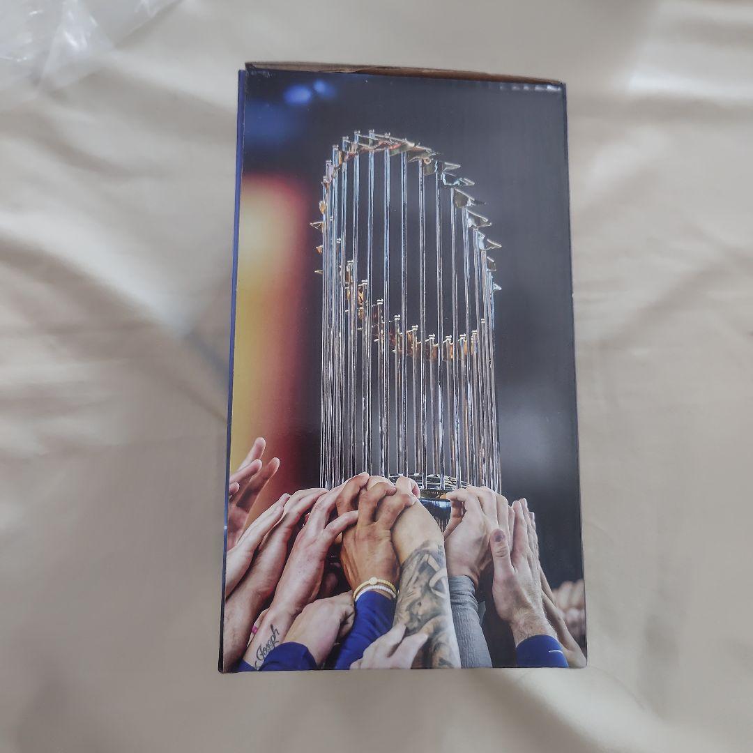 レプリカワールドシリーズチャンピオンシップトロフィー 6/17 配布