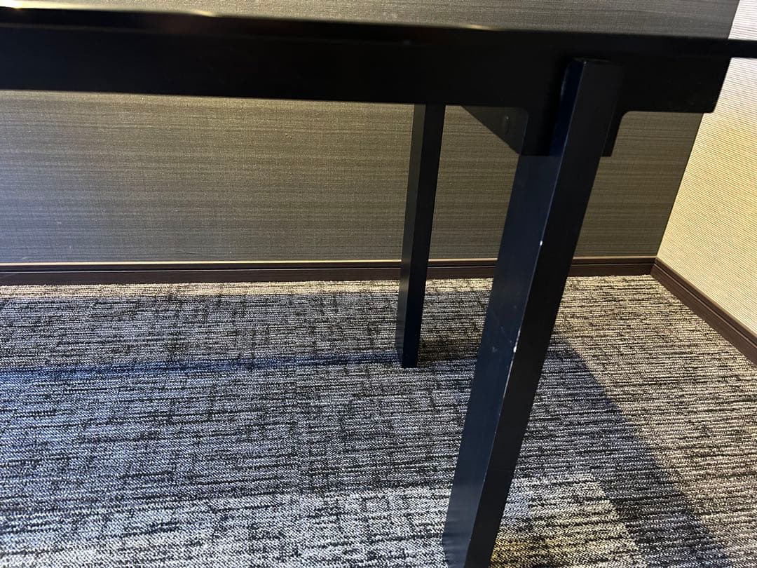 【Taka Jamaica】カッシーナ　BLOOM ダイニングテーブル