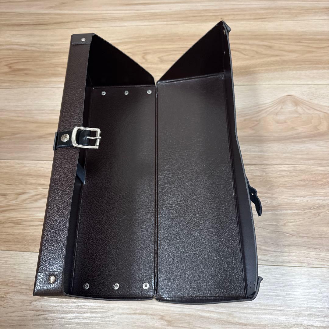 アライア シューズボックス ストラップ付き 牛革 収納ケース alaia