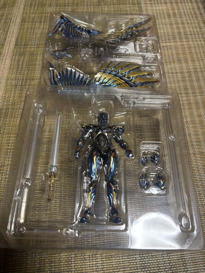 GARO 幻影騎士 クロウ フィギュア