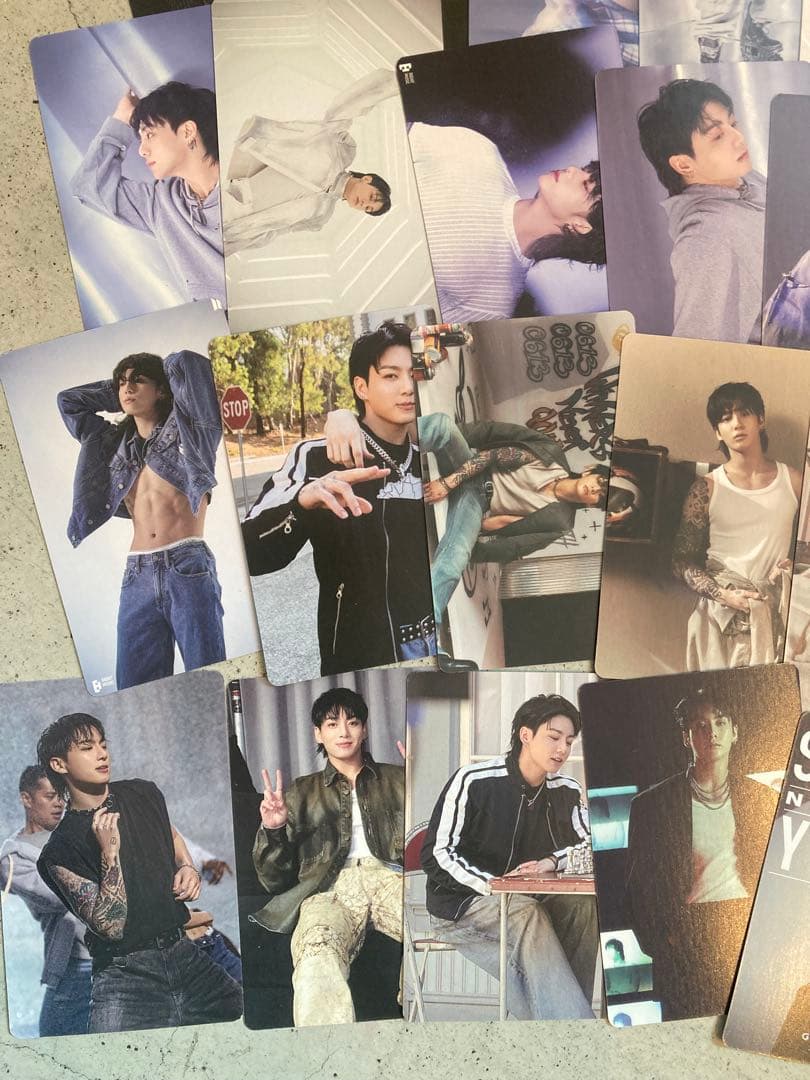 韓国購入品】BTS ジョングク GOLDENキーホルダー カード｜JUNG KOOK