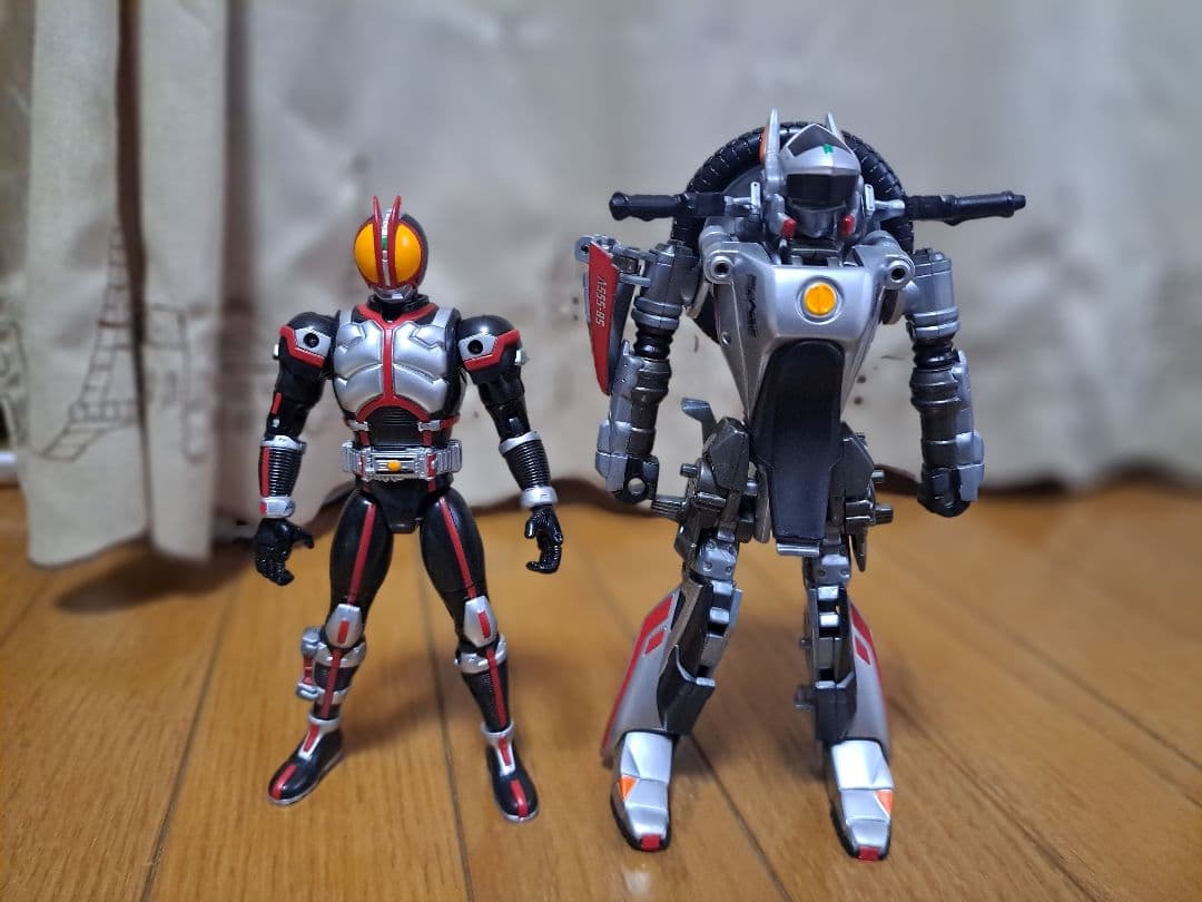 仮面ライダー ファイズ オートバジン カイザ 可動フィギュア 計2点 使用品