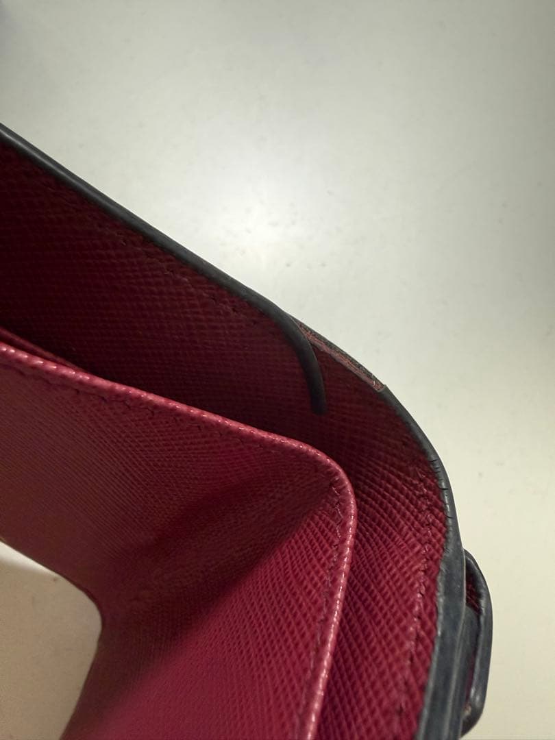 PRADA レザー 三つ折り財布