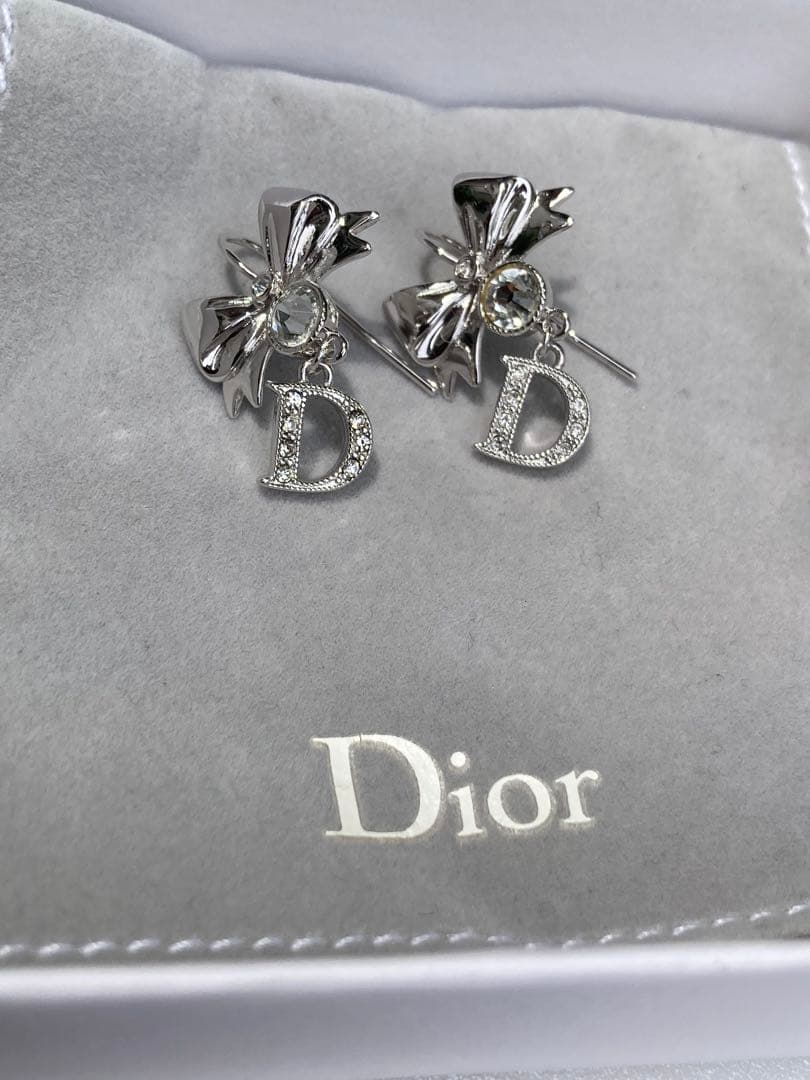 Dior リボンモチーフ ピアス 楽天市場】ディオール ピアス リボンの