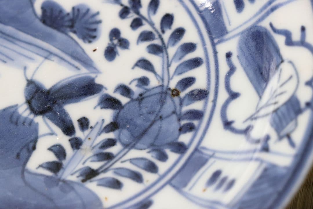 CM69】古伊万里 芙蓉手 染付皿 三客 江戸期 虫図 飛蝗 草花 宝尽