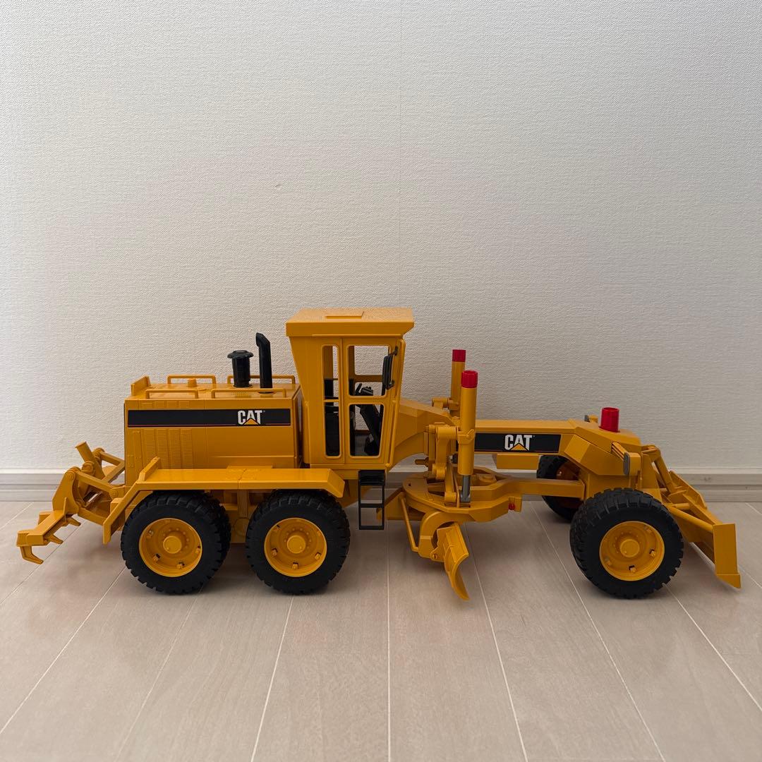 bruder ブルーダー cat グレーダー1/16スケール モーターグレーダー