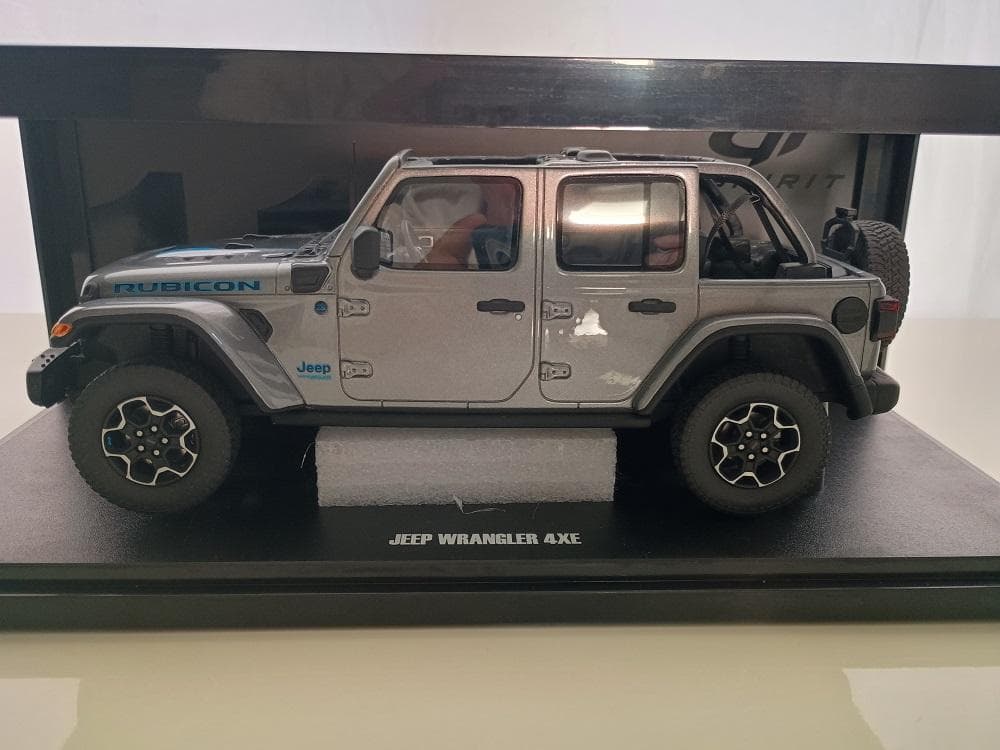 京商 GTスピリット ジープ ラングラー Jeep Wrangler 1/18
