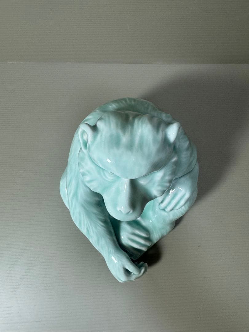 2130 深川製磁 宮内庁御用達 置物 猿 青磁 1客 - メルカリ