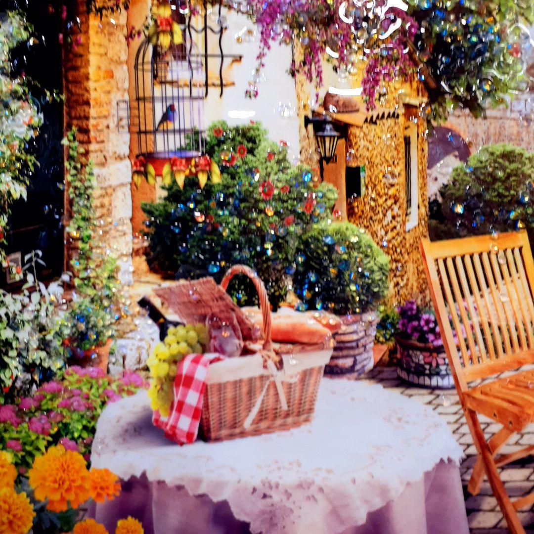 輸入雑貨天然水晶石『中世の村』クリスタルアートゴールドフレーム