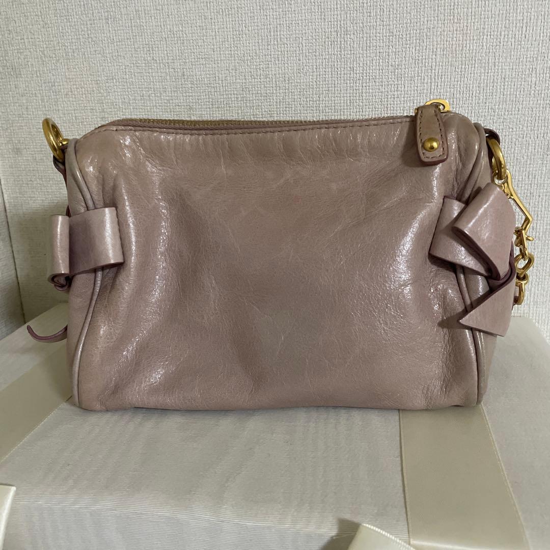 miu miu 薄ピンク リボンバッグ