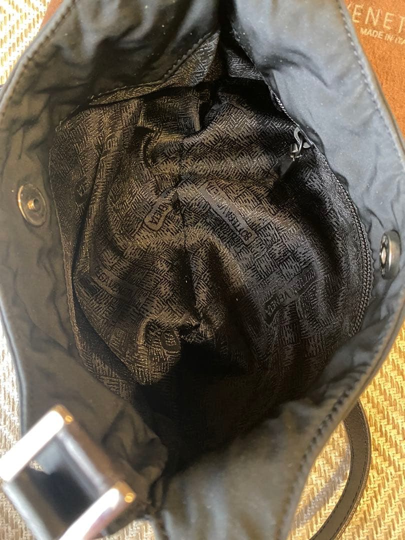 Bottega Veneta ブラックショルダーバッグ