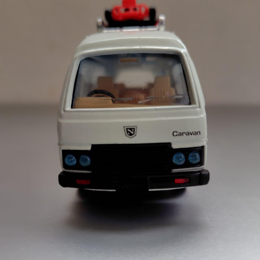 トミカダンディ　ニッサンキャラバン　　　　レジャーカー　レーシングカー