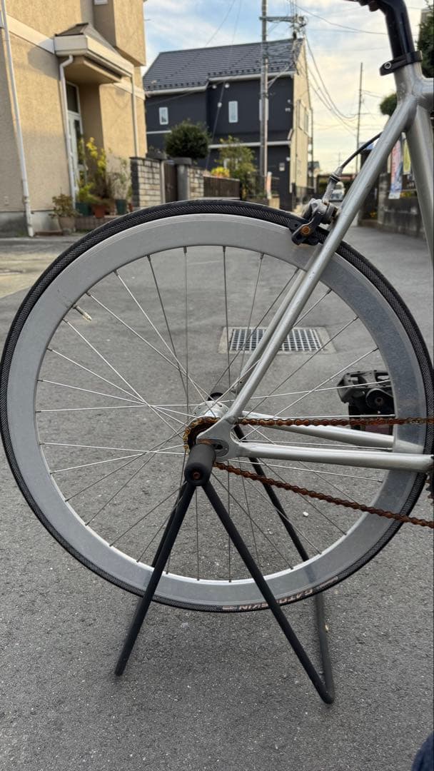 W-BASE DURCUS ONE ピスト