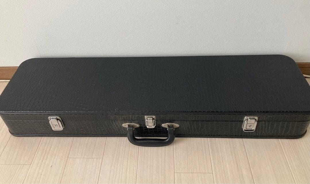 沖縄三味線　蛇皮　ケース付き　三板　工工四集