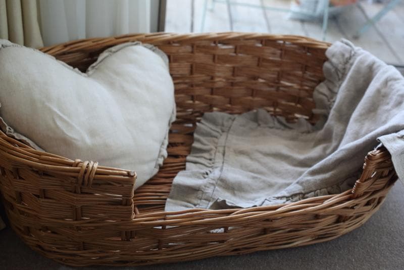 イギリス アンティーク風な柳のベッド 犬用 猫 ペット用ベッド