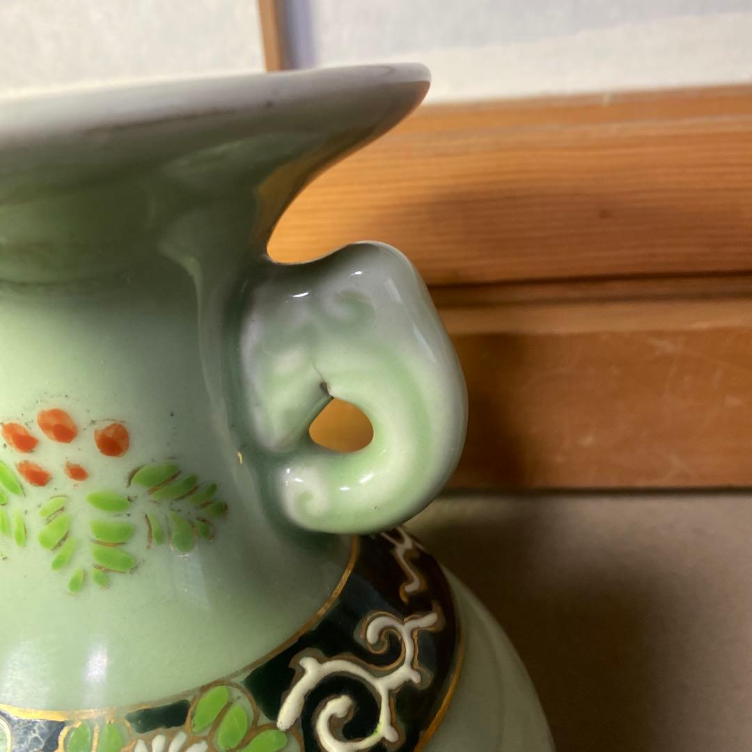 龍耳付色絵青磁花瓶　【作名有】