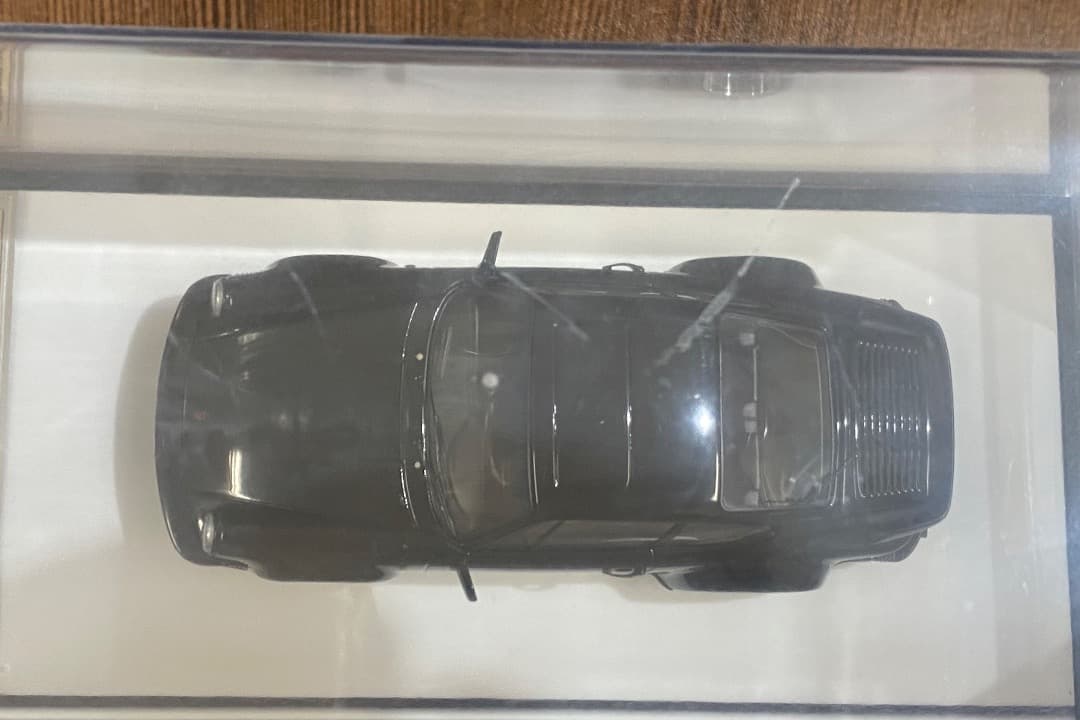 【新品同様】ミニカー ポルシェ 930ターボS 3.3 1989年式 1/43