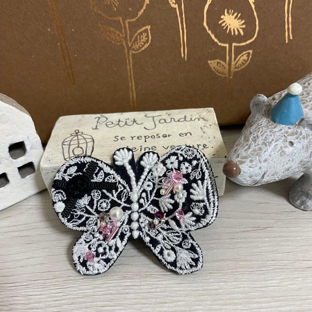 ミナペルホネン ハンドメイド＊forest wing華やかちょうちょのブローチ
