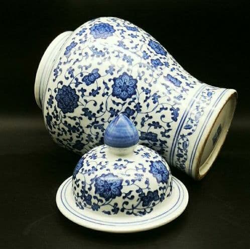 青花染付将軍缶 （物入れ）中国の陶器 時代物 工芸品