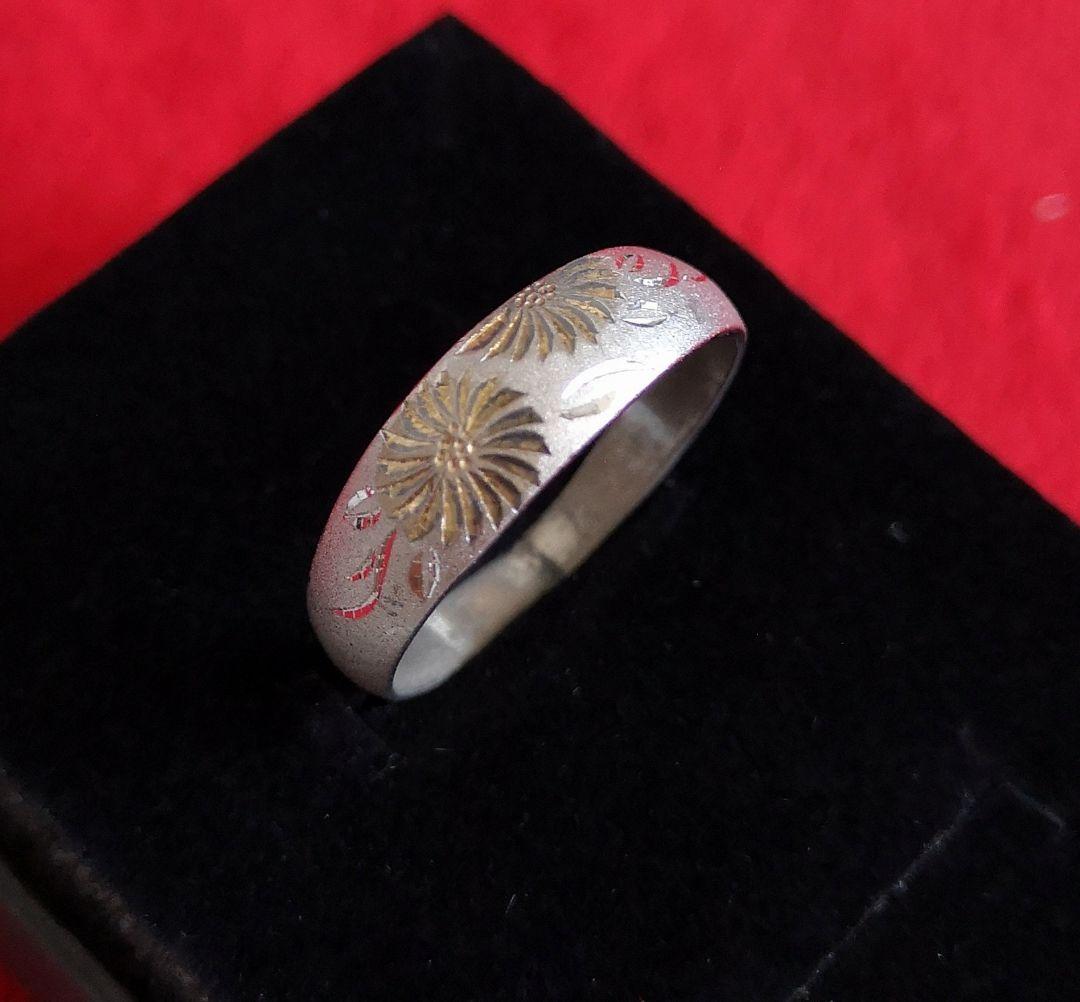 和アンティーク 大正～昭和初期 希少 純銀 リング 和彫り 金彩 菊