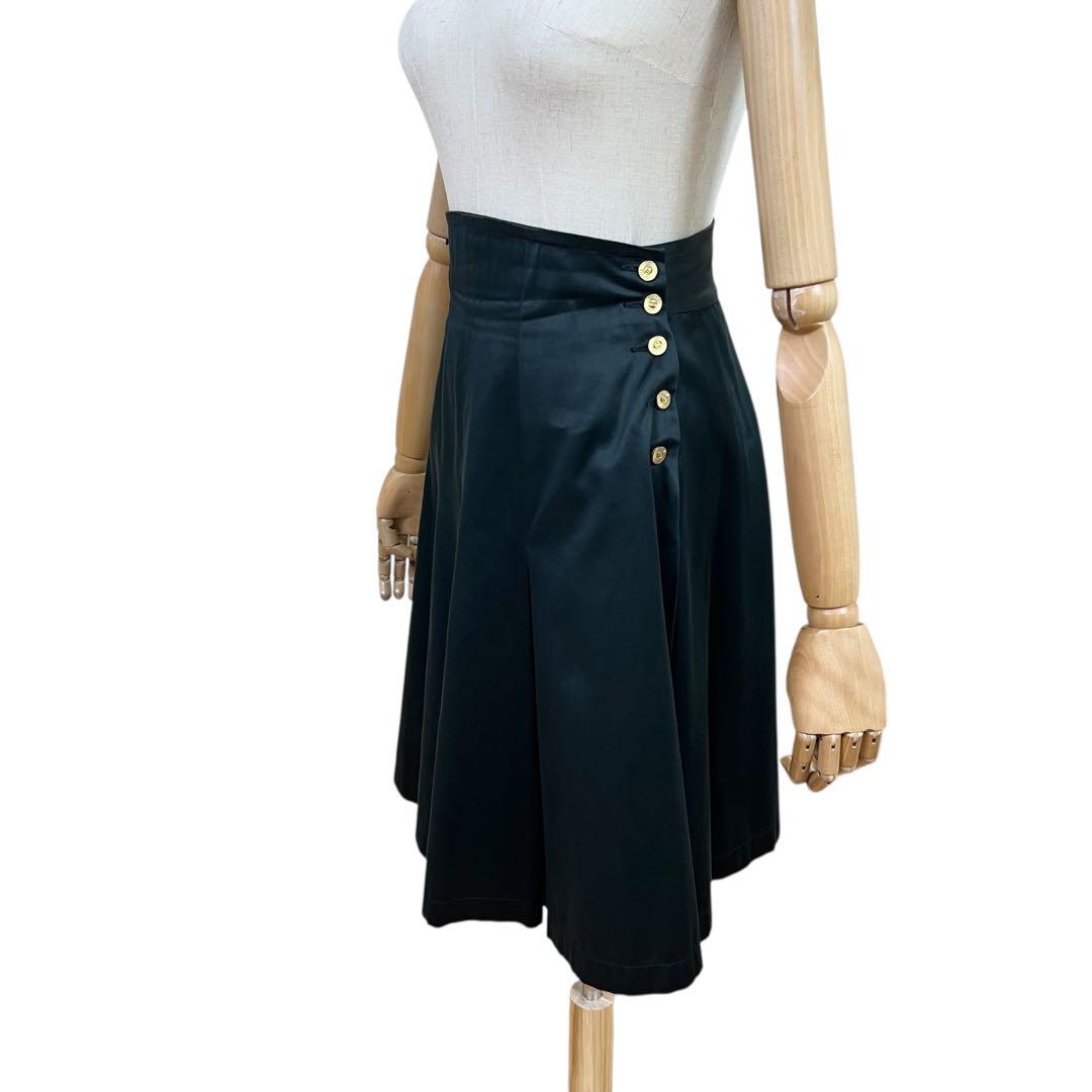 CHANEL サテン　プリーツスカート　金ボタン　ココマーク　ゴールドボタン