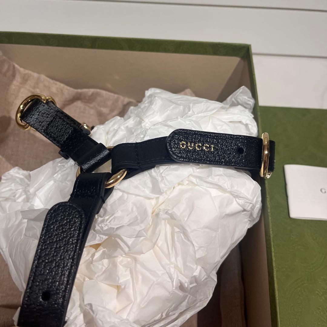 新品】GUCCI 犬 ハーネス ロゴ入り ペット ブラックレザー ゴールド