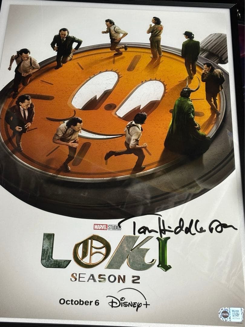 ロキ　トムヒドルストン　直筆サイン入り　ミニポスター　SWAU トム・ヒドルストン ロキ サイン ロキ トムヒドルストン 直筆サイン