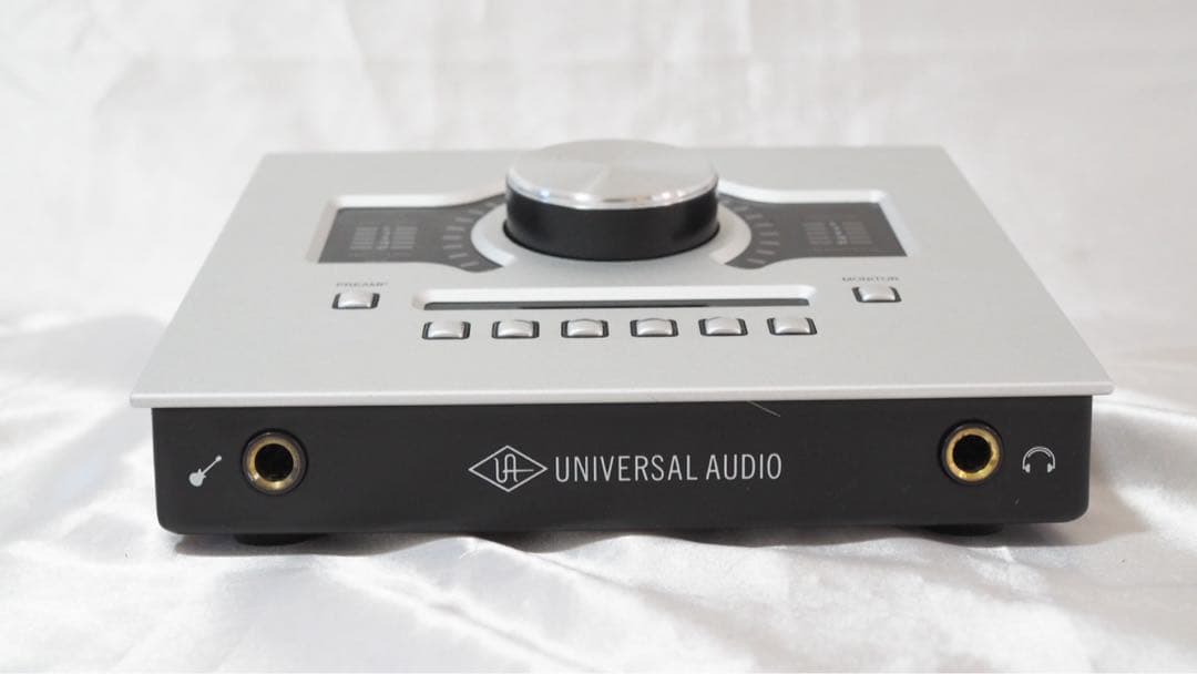 Universal Audio Apollo Twin インターフェイス