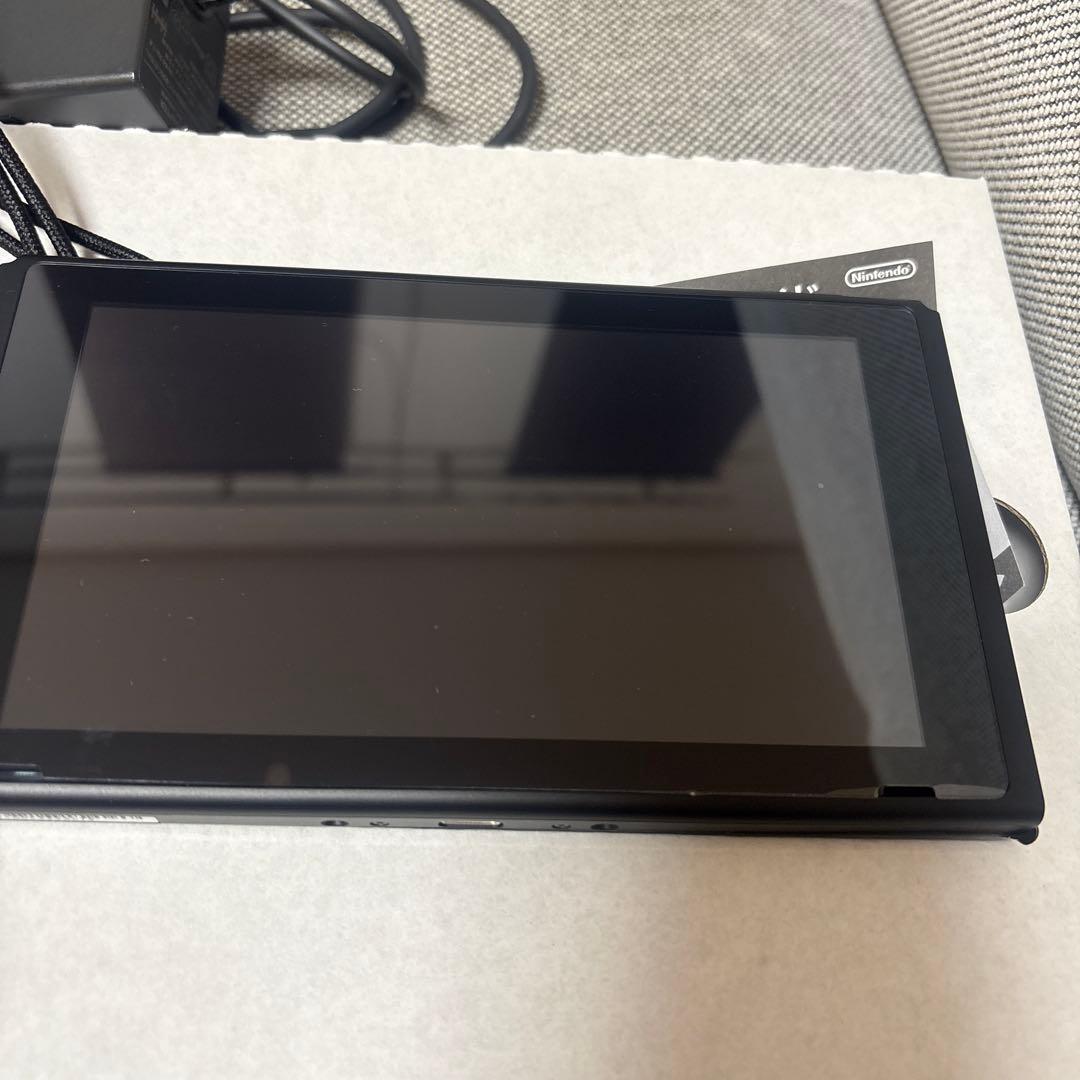 Nintendo Switch 本体　ブラック　グレー　コントローラー