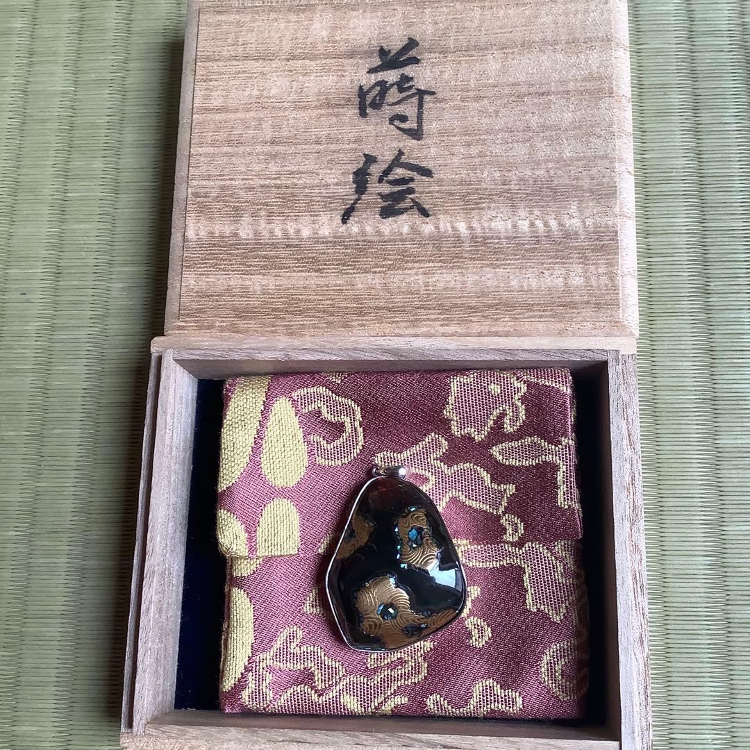 Ø*様 伝統工芸　K18WG刻印あり　蒔絵ペンダントトップ